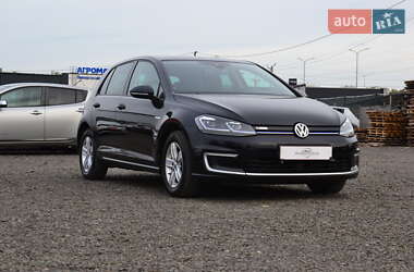 Хетчбек Volkswagen e-Golf 2018 в 