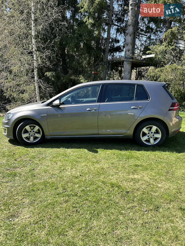 Хетчбек Volkswagen e-Golf 2016 в Хмельницькому