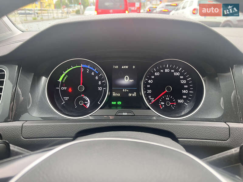 Хетчбек Volkswagen e-Golf 2020 в Хмельницькому фото 7 Хетчбек Volkswagen e-Golf 2020 в Хмельницькому