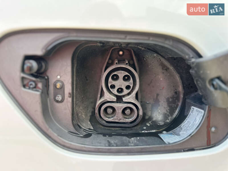 Хетчбек Volkswagen e-Golf 2014 в Рівному