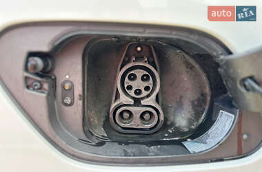 Хетчбек Volkswagen e-Golf 2014 в 