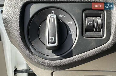 Хетчбек Volkswagen e-Golf 2014 в 