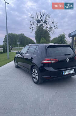 Хэтчбек Volkswagen e-Golf 2014 в 