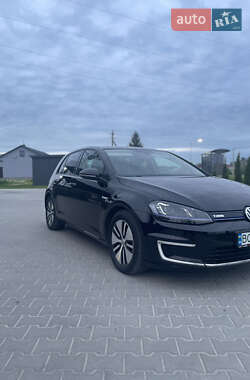 Хэтчбек Volkswagen e-Golf 2014 в 