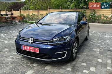 Хэтчбек Volkswagen e-Golf 2017 в Киеве