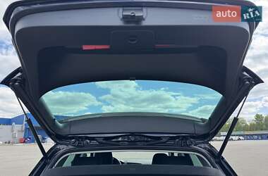 Хетчбек Volkswagen e-Golf 2015 в 
