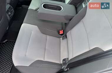 Хетчбек Volkswagen e-Golf 2015 в 