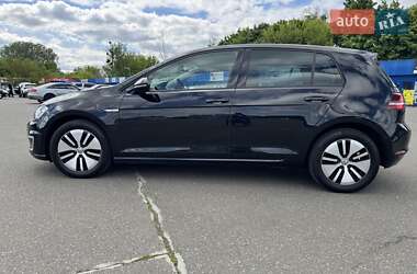 Хетчбек Volkswagen e-Golf 2015 в 