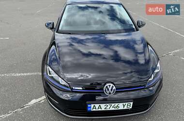 Хетчбек Volkswagen e-Golf 2015 в 
