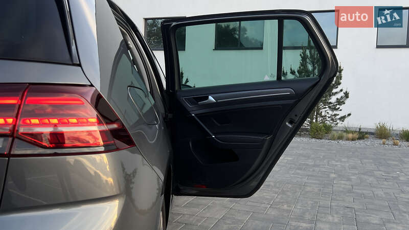 Хэтчбек Volkswagen e-Golf 2019 в Луцке