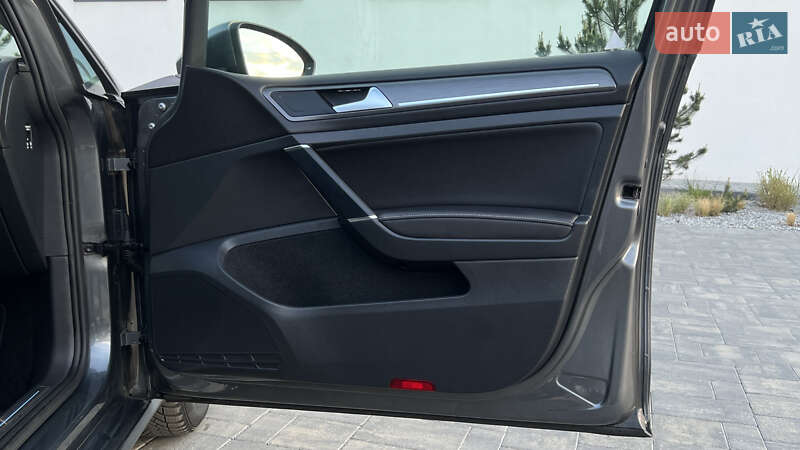 Хэтчбек Volkswagen e-Golf 2019 в Луцке