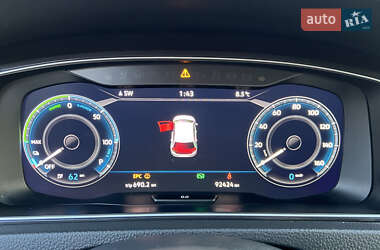 Хетчбек Volkswagen e-Golf 2019 в 