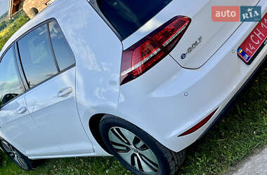 Хетчбек Volkswagen e-Golf 2016 в 