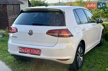 Хетчбек Volkswagen e-Golf 2016 в 