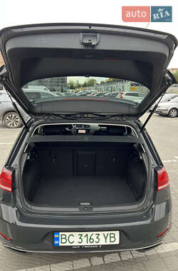 Хэтчбек Volkswagen e-Golf 2020 в 