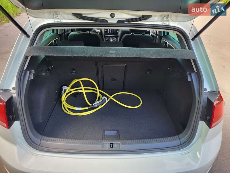 Хэтчбек Volkswagen e-Golf 2020 в Луцке
