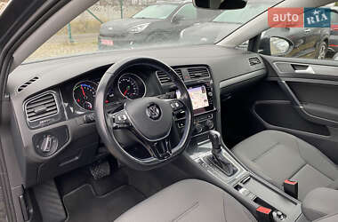 Хэтчбек Volkswagen e-Golf 2020 в 
