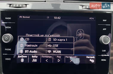 Хэтчбек Volkswagen e-Golf 2020 в 
