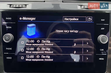 Хэтчбек Volkswagen e-Golf 2020 в 