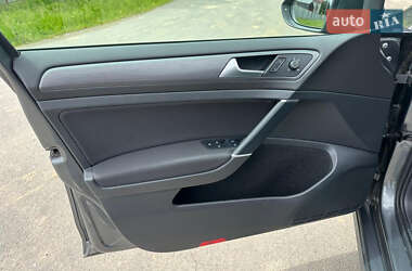 Хетчбек Volkswagen e-Golf 2020 в 