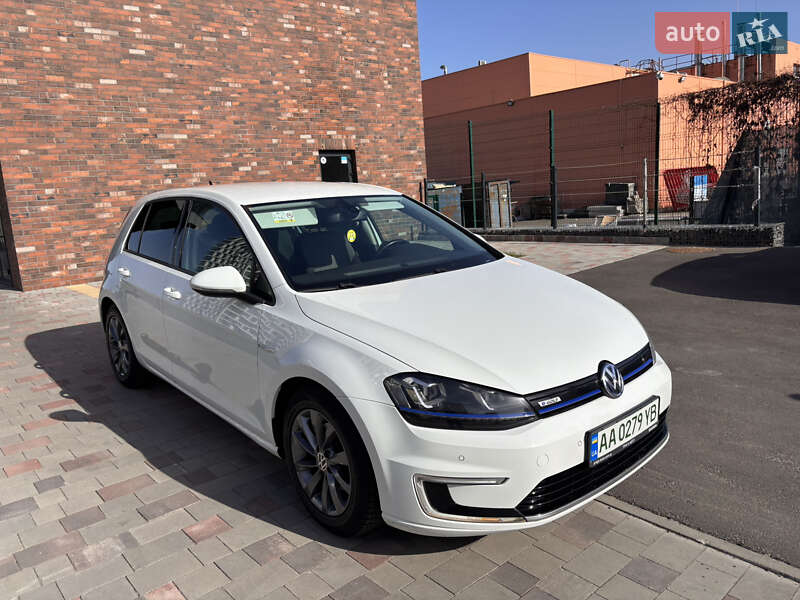 Хэтчбек Volkswagen e-Golf 2014 в Киеве фото 4 Хэтчбек Volkswagen e-Golf 2014 в Киеве