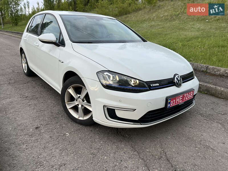 Volkswagen e-Golf 2015