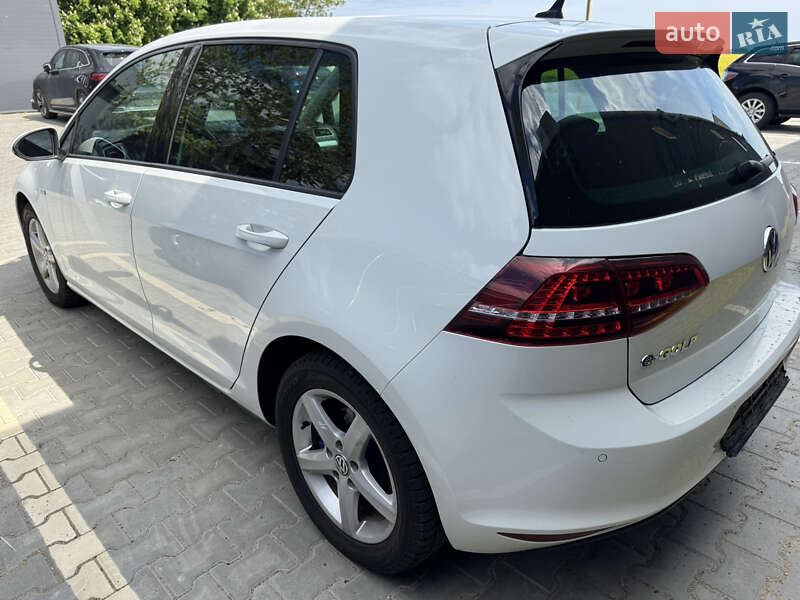 Хетчбек Volkswagen e-Golf 2016 в Одесі