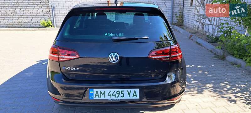 Хетчбек Volkswagen e-Golf 2016 в Житомирі