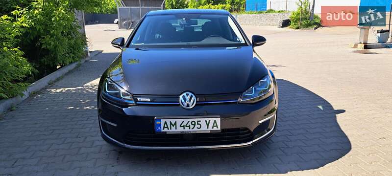 Хетчбек Volkswagen e-Golf 2016 в Житомирі