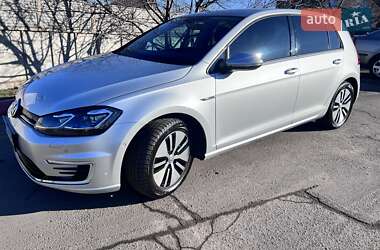 Хетчбек Volkswagen e-Golf 2019 в 
