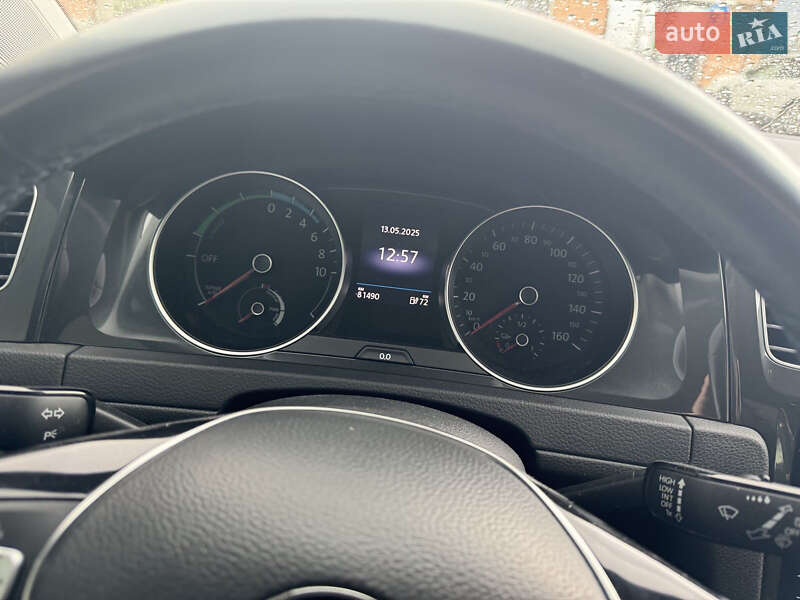 Хэтчбек Volkswagen e-Golf 2019 в Львове
