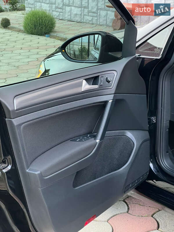 Хетчбек Volkswagen e-Golf 2020 в Ужгороді
