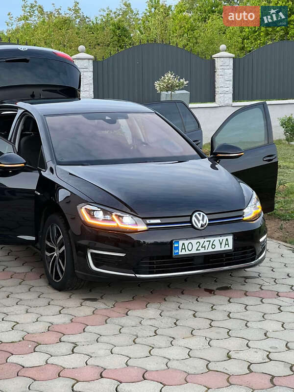 Хетчбек Volkswagen e-Golf 2020 в Ужгороді