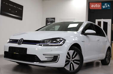 Хэтчбек Volkswagen e-Golf 2018 в 
