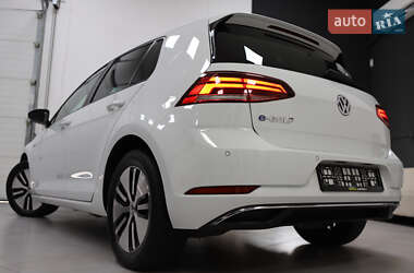 Хэтчбек Volkswagen e-Golf 2018 в 