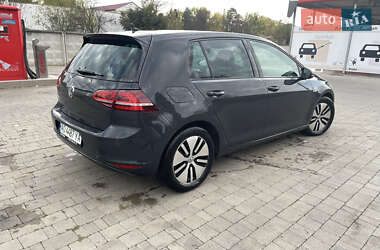 Хэтчбек Volkswagen e-Golf 2016 в 