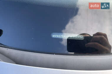 Хэтчбек Volkswagen e-Golf 2014 в 