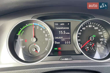 Хэтчбек Volkswagen e-Golf 2014 в 