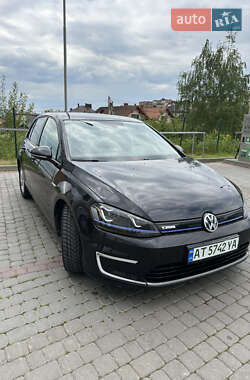 Хэтчбек Volkswagen e-Golf 2015 в Ивано-Франковске