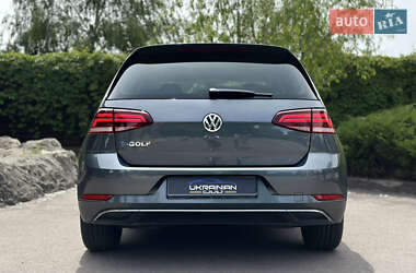 Хэтчбек Volkswagen e-Golf 2020 в 