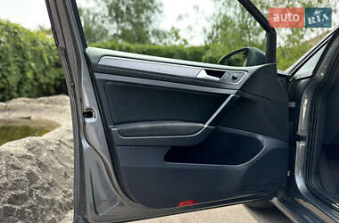Хэтчбек Volkswagen e-Golf 2020 в 