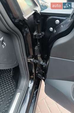 Хетчбек Volkswagen e-Golf 2015 в  фото 50 Хетчбек Volkswagen e-Golf 2015 в
