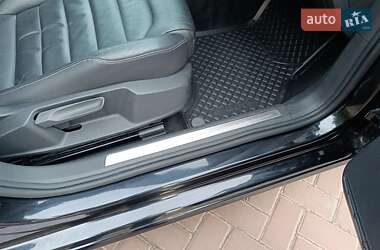 Хетчбек Volkswagen e-Golf 2015 в  фото 51 Хетчбек Volkswagen e-Golf 2015 в