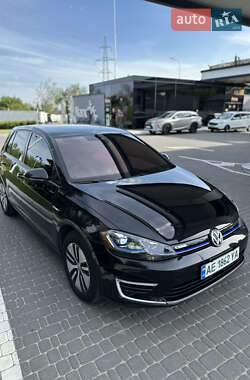 Хетчбек Volkswagen e-Golf 2019 в 