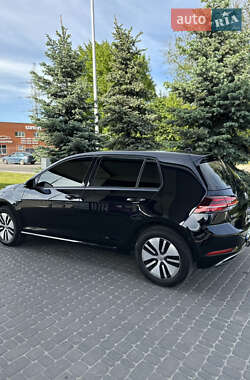 Хетчбек Volkswagen e-Golf 2019 в 
