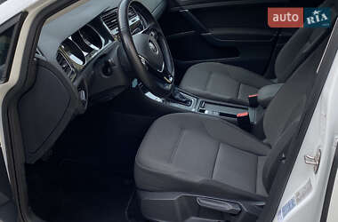 Хетчбек Volkswagen e-Golf 2017 в 