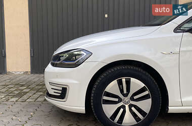 Хетчбек Volkswagen e-Golf 2017 в 
