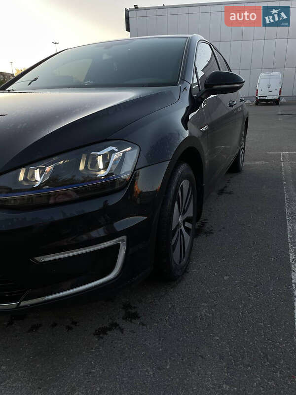 Хетчбек Volkswagen e-Golf 2015 в Львові