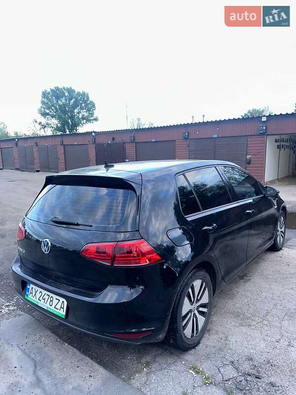 Хэтчбек Volkswagen e-Golf 2016 в Харькове
