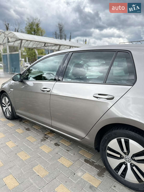 Хетчбек Volkswagen e-Golf 2015 в Вінниці